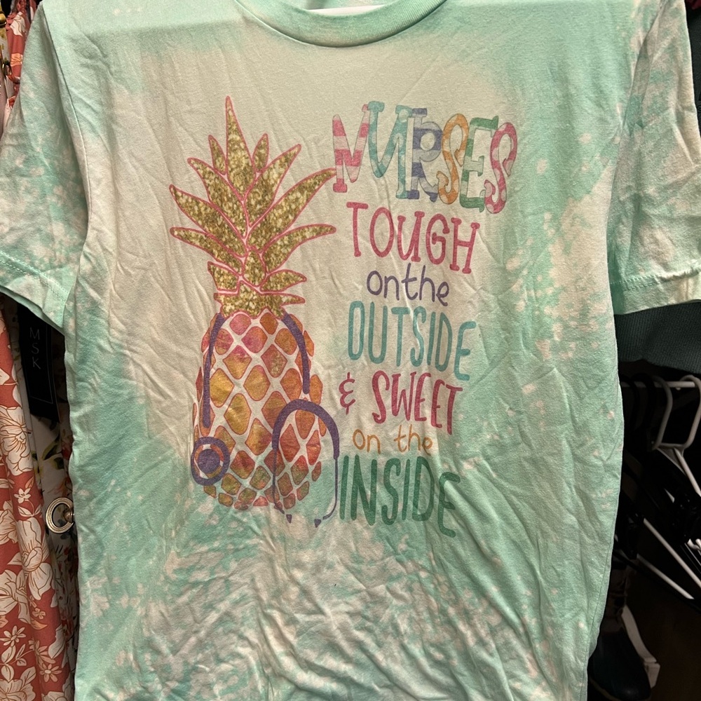 Women’s short sleeve shirt